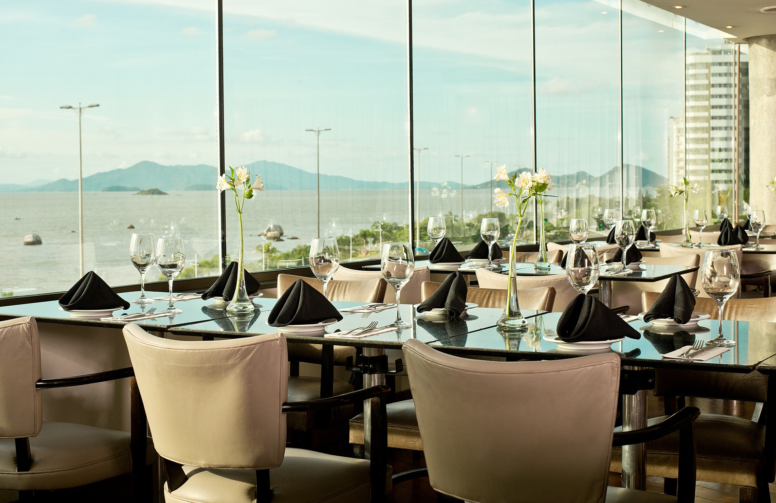 Painéis de vidro com vista panorâmica no Majestic Palace Hotel